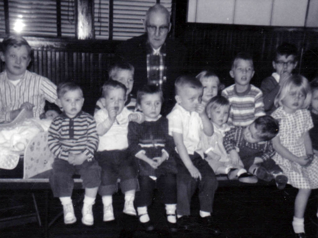 Sam Waller and grandchildren